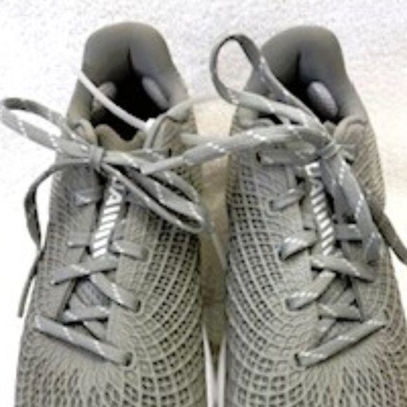 Under Armour Glyde 2.0 Softball Cleat in gray/metallic silver NWOT Size 9 - Picture 9 of 9